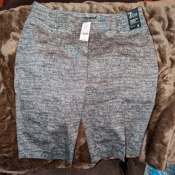 Pants - Picture 3 of 5